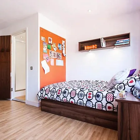 Zeni Studios In Prime Bristol Bristol